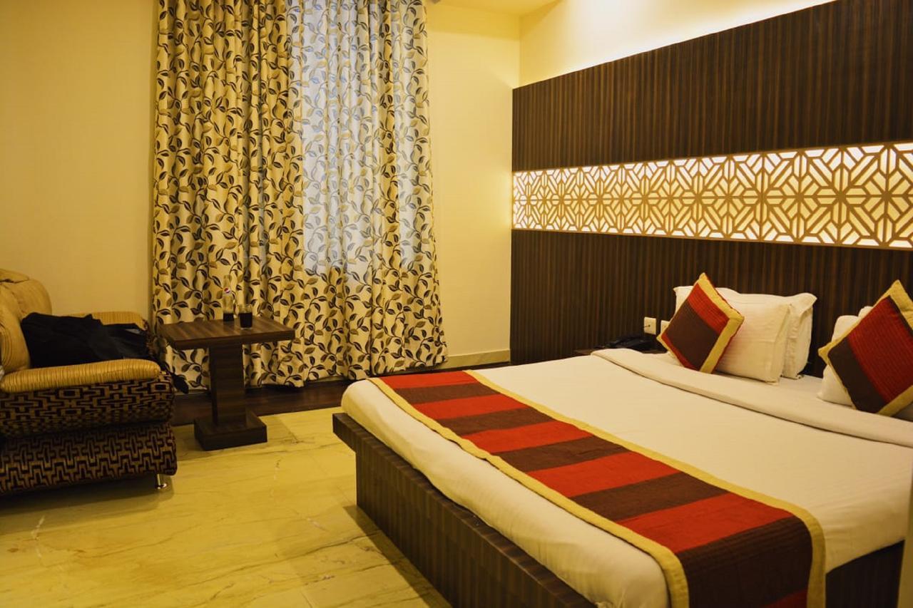 Hotel Goyal Palace Jaipur Bagian luar foto